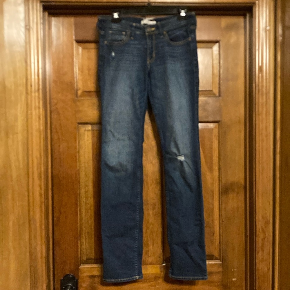 Hollister Size 5 Long (27x34) Dark Wash Jeans